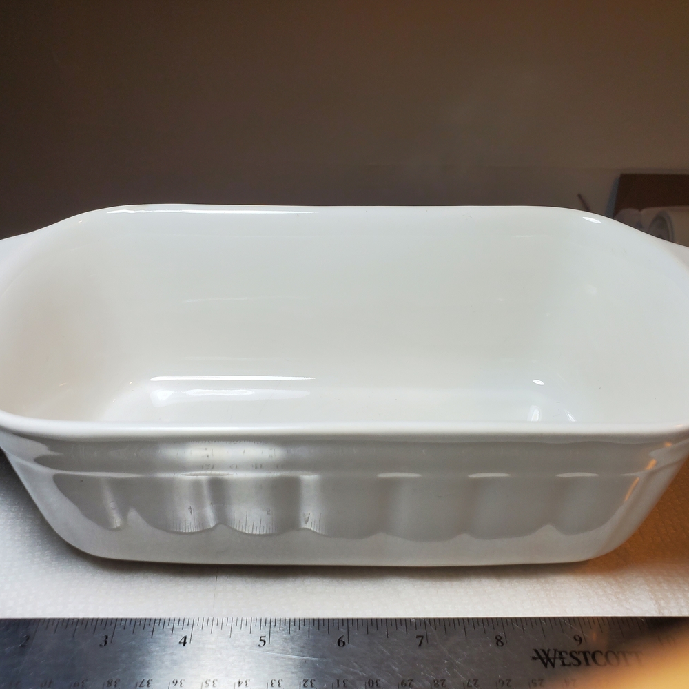 Vtg Pfaltzgraff Heritage White 2 Qt Bread Loaf Pan #235 USA
The bottom 2 lines a